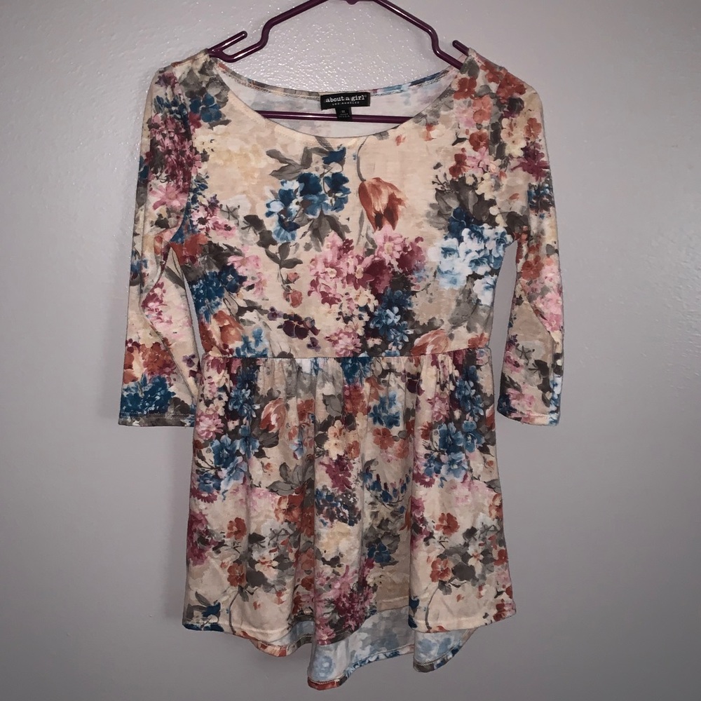 Medium Floral Babydoll Style Blouse